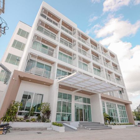 Hotel Agnes Buriram Exterior foto