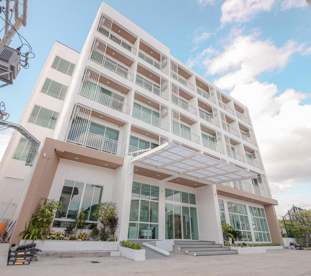 Hotel Agnes Buriram Exterior foto
