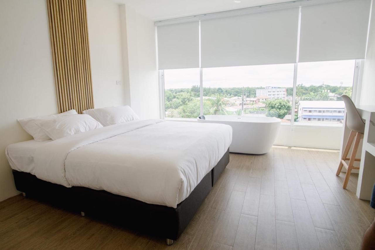 Hotel Agnes Buriram Exterior foto